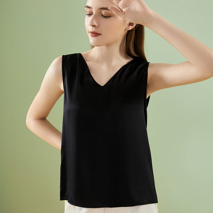 Silk Sleeveness Top With Cup